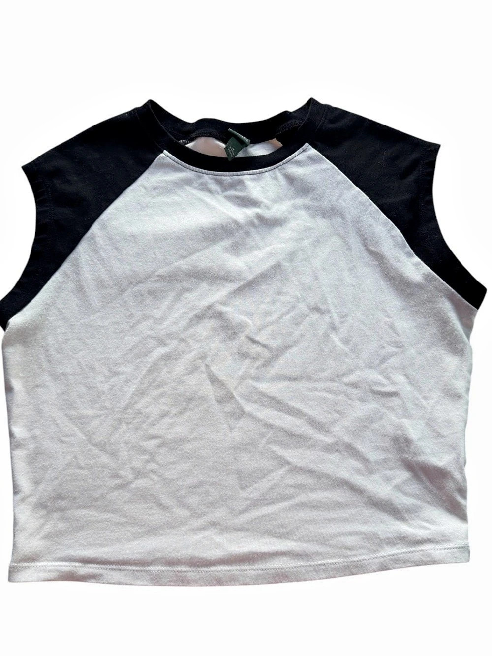 Wild Fable Women’s Size Medium Black & White Sleeveless Raglan Crop Top